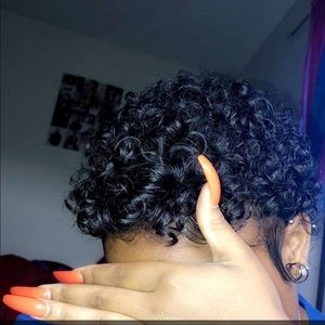 Meet your Posher, Raeshell